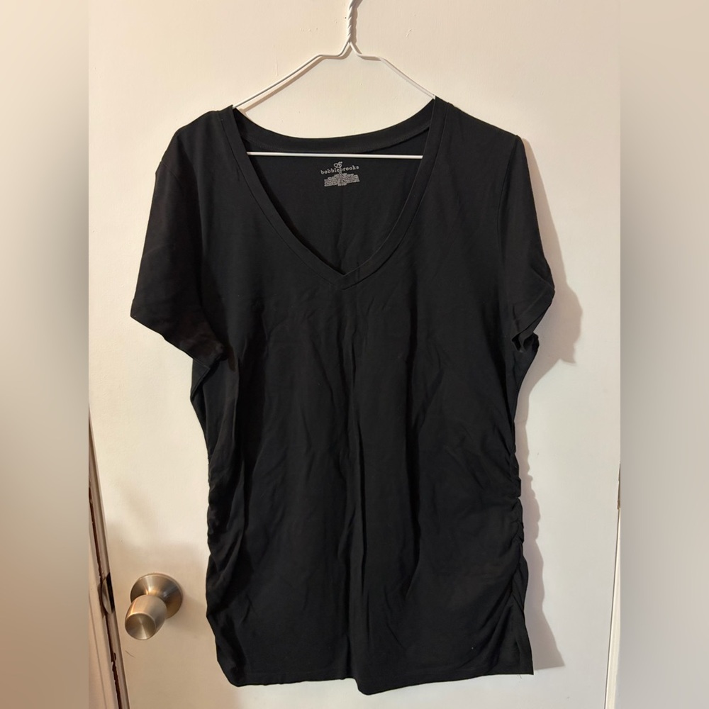 Women's Bobbie Brooks 1X Black V-Neck Top Tote2